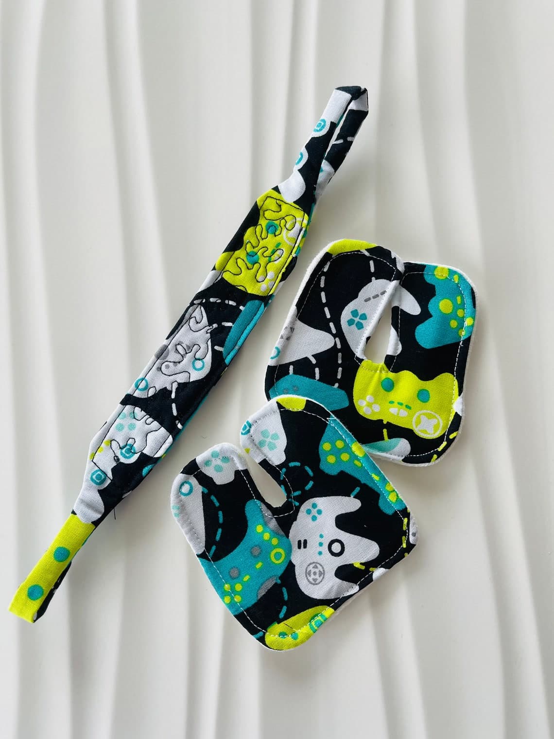 Tracheostomy tie and Trach pads bundle.